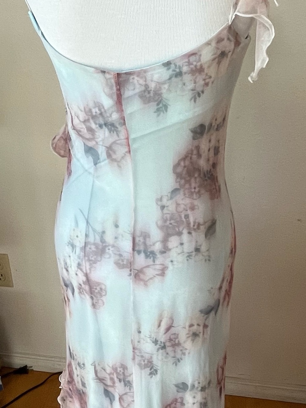 VTg Fairy Core Whimsical Dress Size S Water Color Maxi SPAIN rare 🍒 Floral - Picture 12 of 15